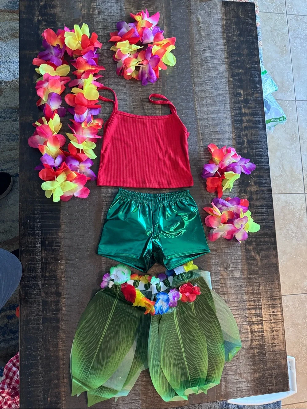 NWT 7 Pcs Leaf Hula Luau Hawaiian Costume size 4-6 years